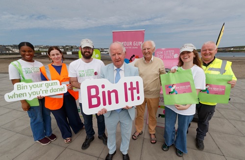 ‘Bin your gum when you’re done!’ – Gum Litter Taskforces takes to the Streets of Clare for its Summer Roadshow